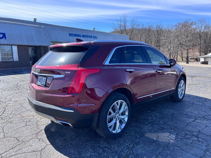 Cadillac XT5 Vehicle Image 03