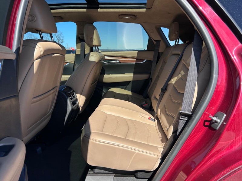 Cadillac XT5 Vehicle Image 06