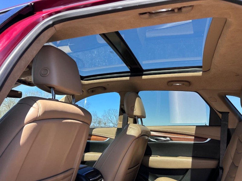Cadillac XT5 Vehicle Image 07