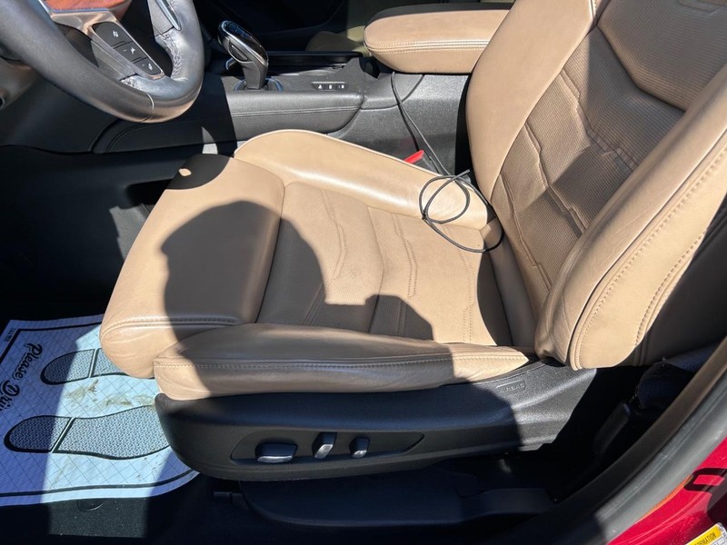 Cadillac XT5 Vehicle Image 21