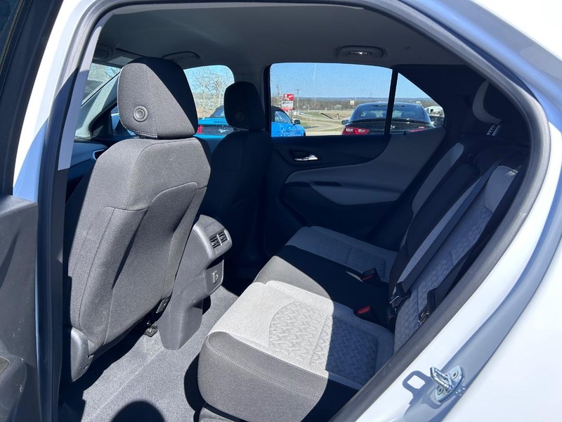 Chevrolet Equinox Vehicle Image 08