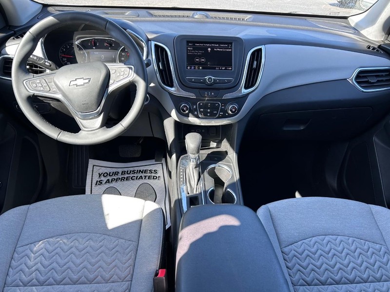 Chevrolet Equinox Vehicle Image 09