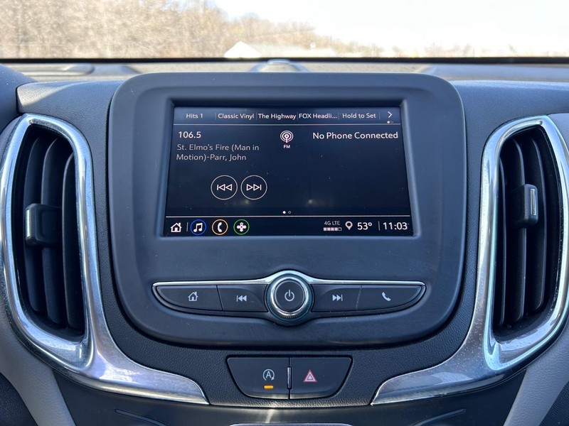 Chevrolet Equinox Vehicle Image 13