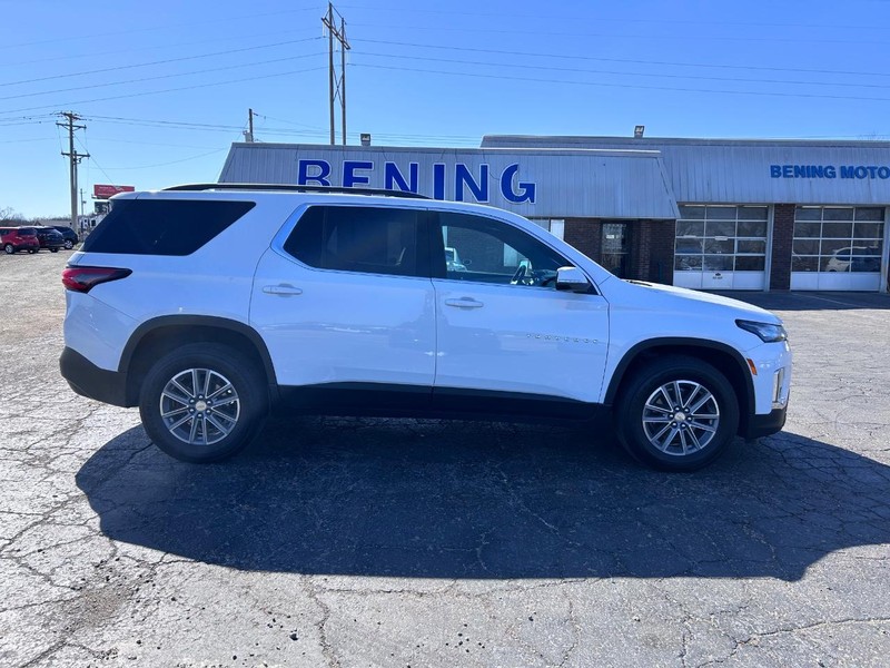 Chevrolet Traverse Vehicle Image 02
