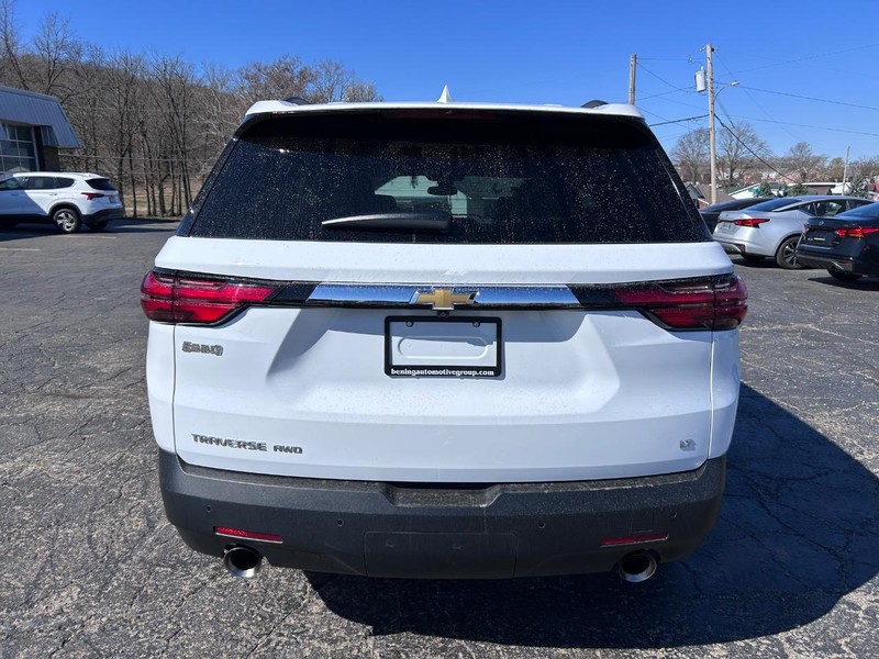 Chevrolet Traverse Vehicle Image 04