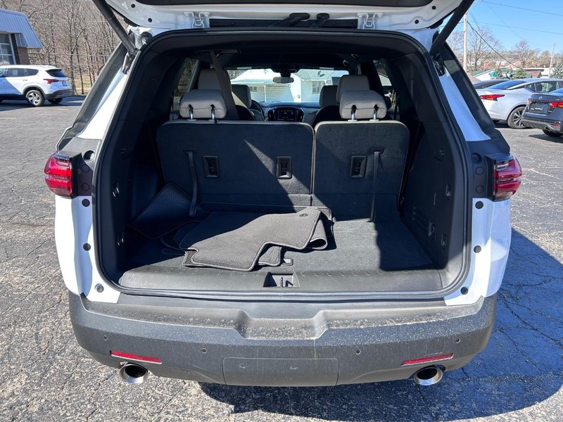 Chevrolet Traverse Vehicle Image 05