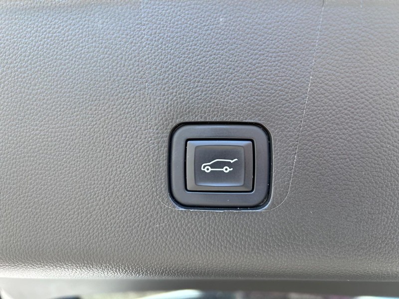 Chevrolet Traverse Vehicle Image 06