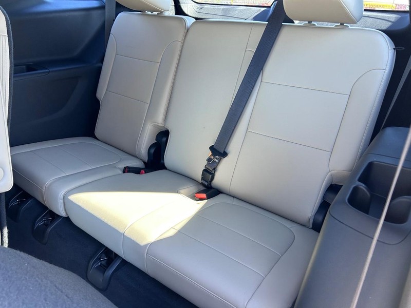 Chevrolet Traverse Vehicle Image 08
