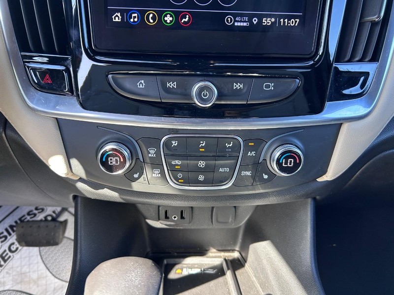 Chevrolet Traverse Vehicle Image 16