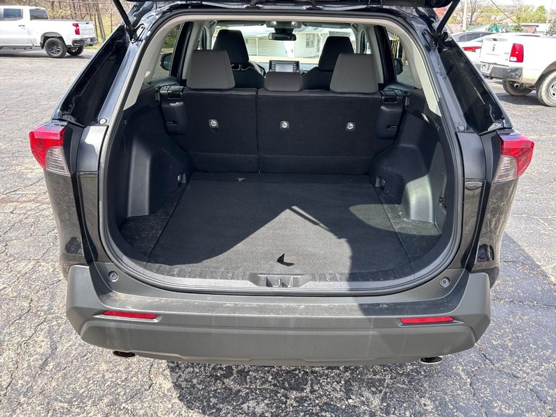 Toyota RAV4 Vehicle Image 05
