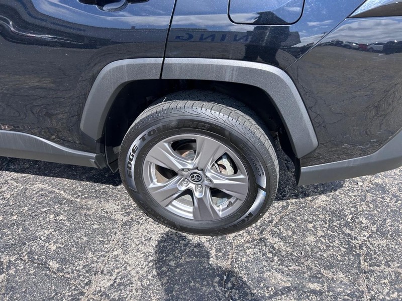 Toyota RAV4 Vehicle Image 06