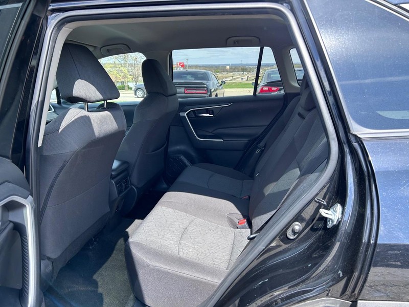 Toyota RAV4 Vehicle Image 07