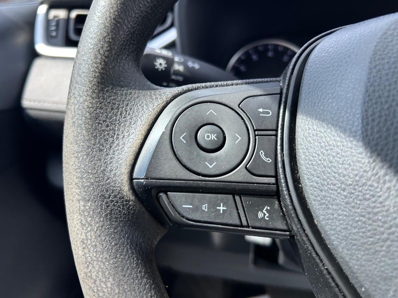 Toyota RAV4 Vehicle Image 10