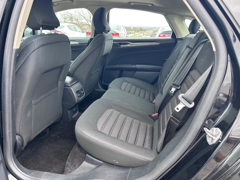 Ford Fusion Hybrid Vehicle Image 07