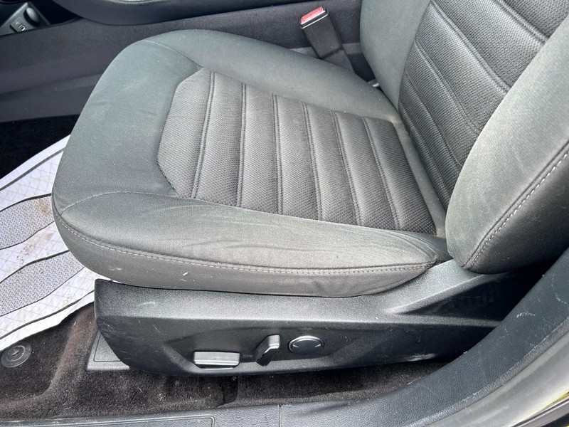 Ford Fusion Hybrid Vehicle Image 18