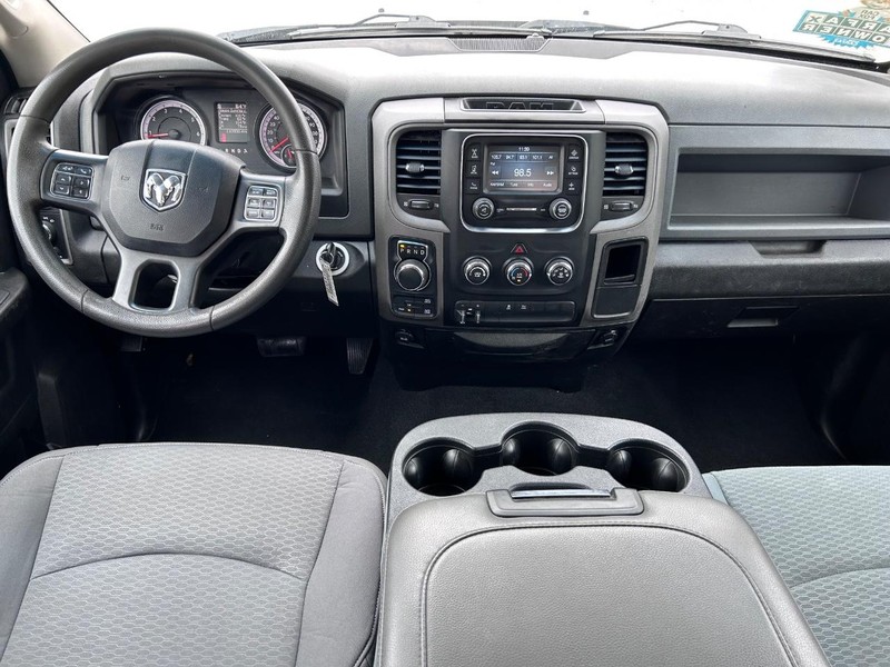 Ram 1500 Classic Vehicle Image 08