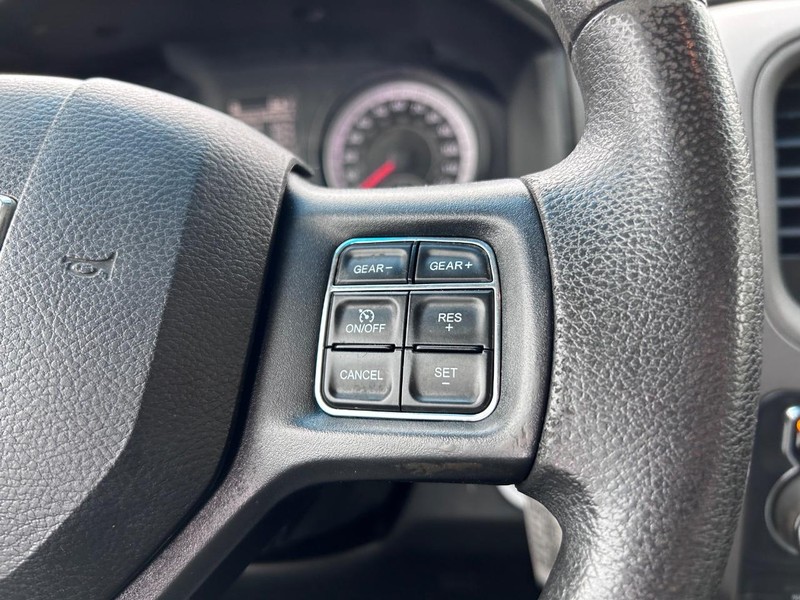 Ram 1500 Classic Vehicle Image 11