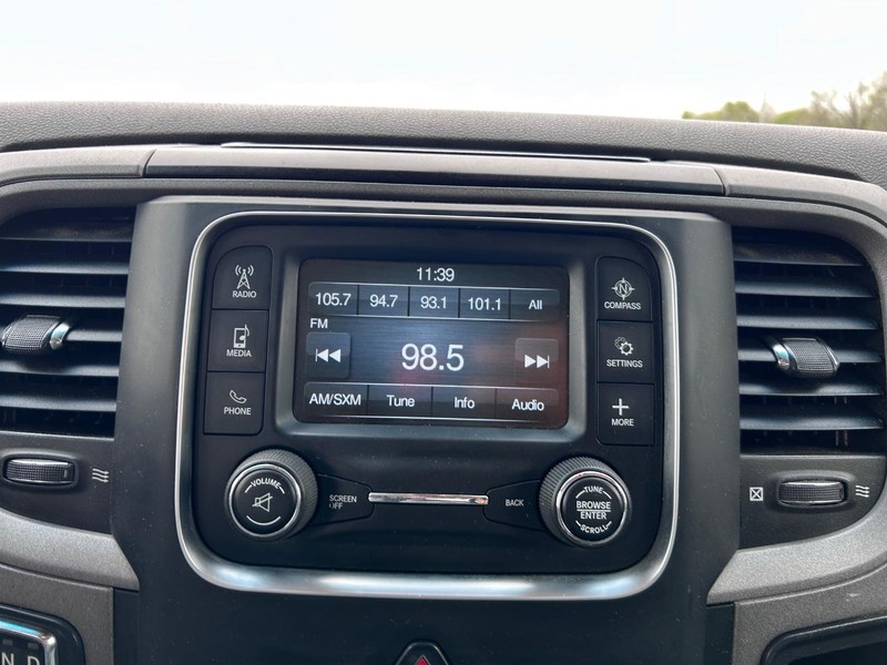 Ram 1500 Classic Vehicle Image 12