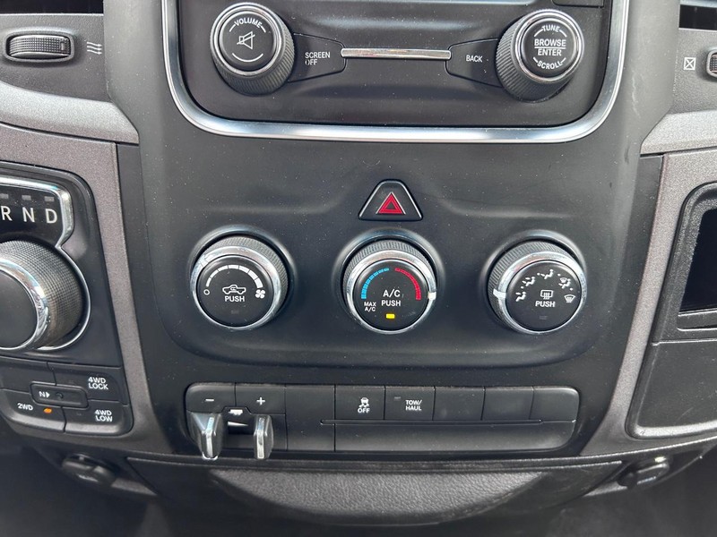 Ram 1500 Classic Vehicle Image 13