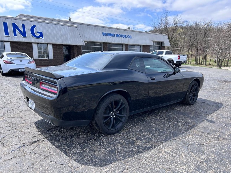 Dodge Challenger Vehicle Image 03