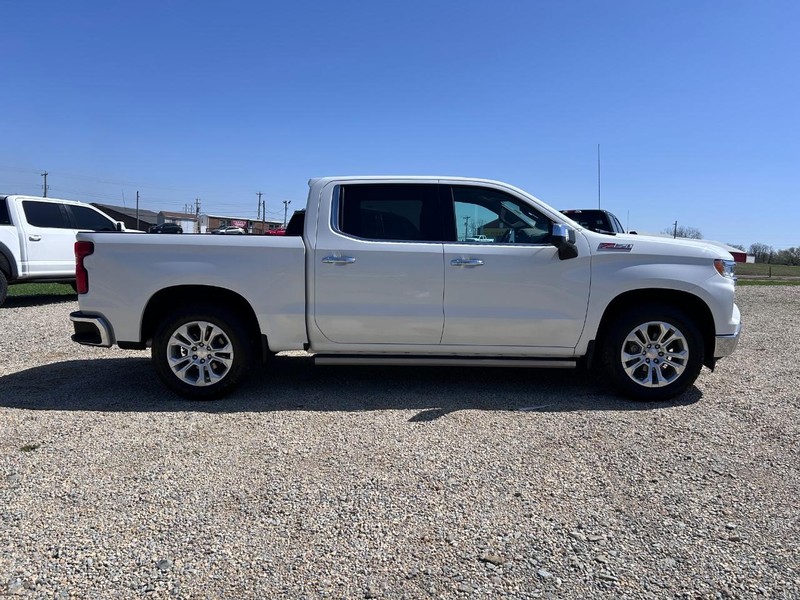 Chevrolet Silverado 1500 Vehicle Image 02