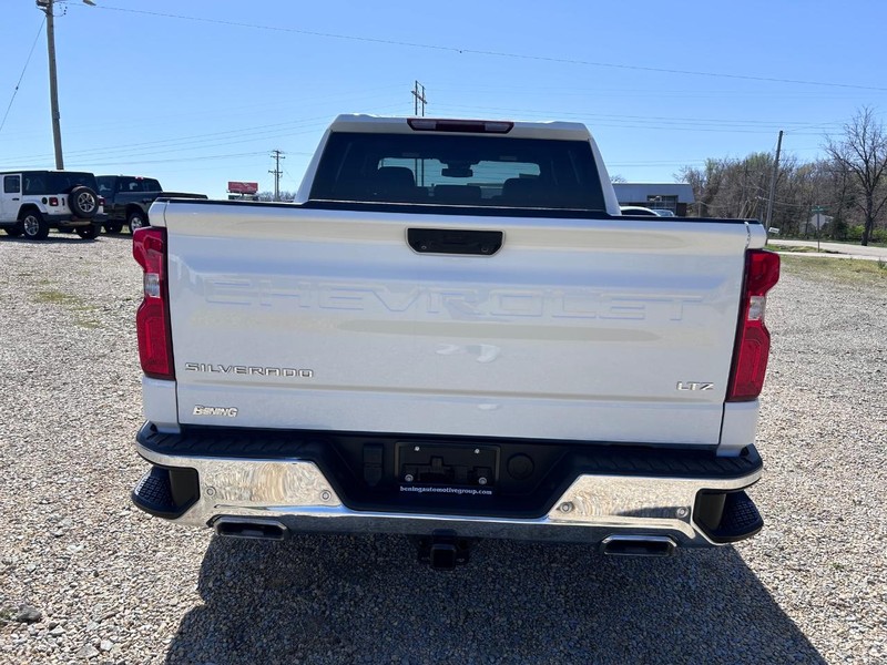 Chevrolet Silverado 1500 Vehicle Image 04