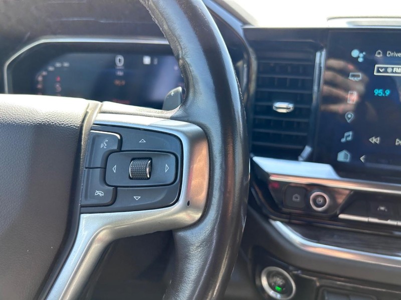 Chevrolet Silverado 1500 Vehicle Image 11