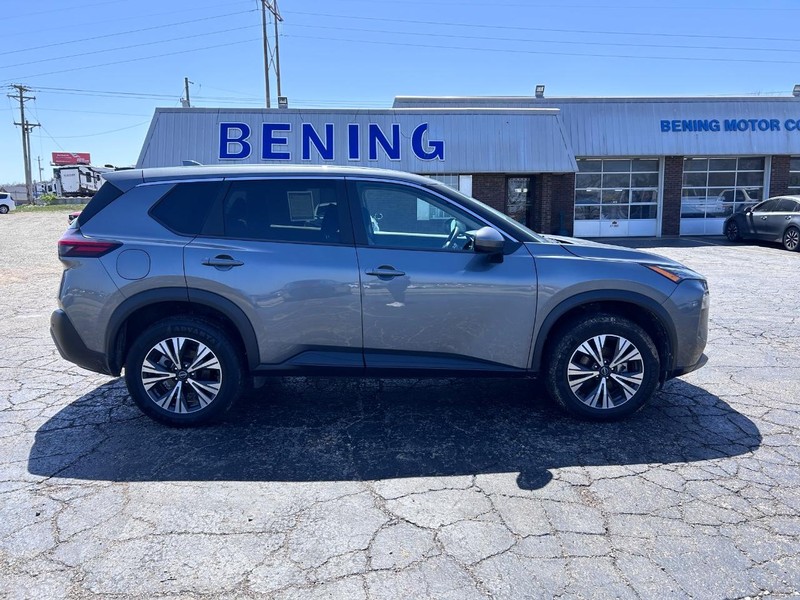 Nissan Rogue Vehicle Image 02