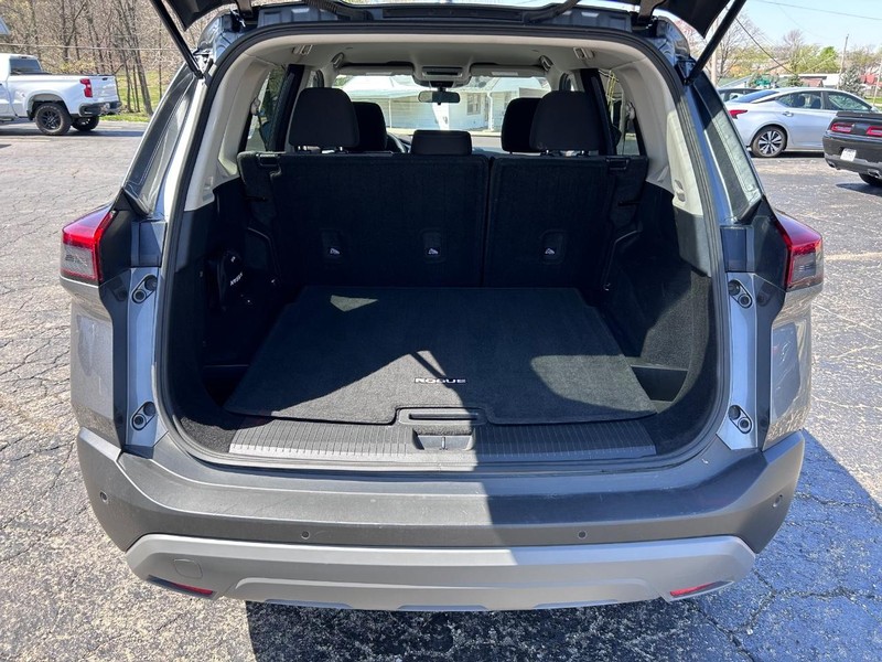 Nissan Rogue Vehicle Image 05