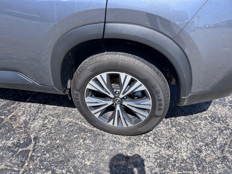 Nissan Rogue Vehicle Image 06