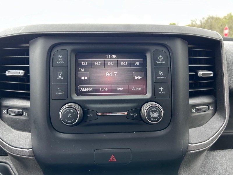 Ram 2500 Vehicle Image 12
