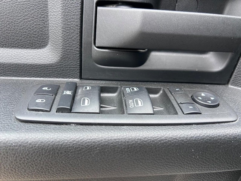 Ram 2500 Vehicle Image 16