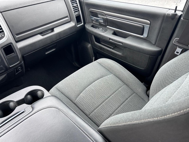 Ram 1500 Classic Vehicle Image 14