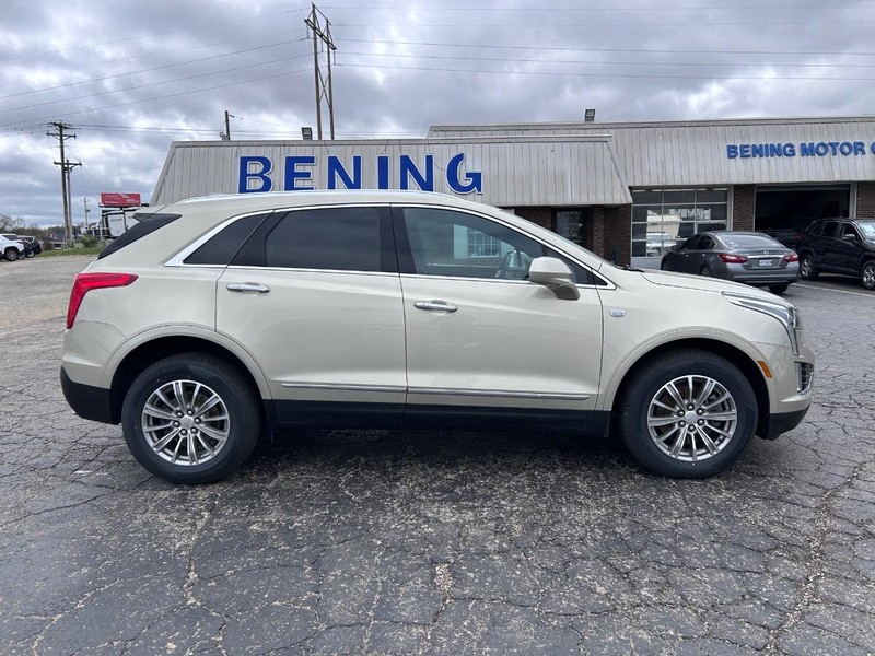 Cadillac XT5 Vehicle Image 02