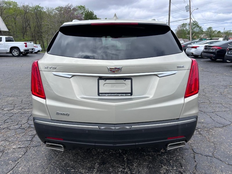 Cadillac XT5 Vehicle Image 04