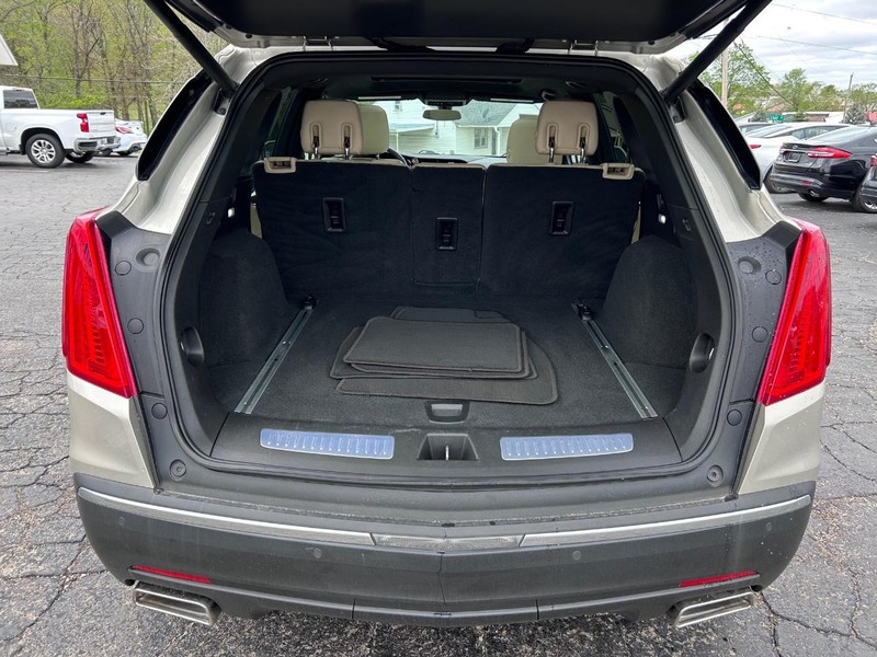 Cadillac XT5 Vehicle Image 05
