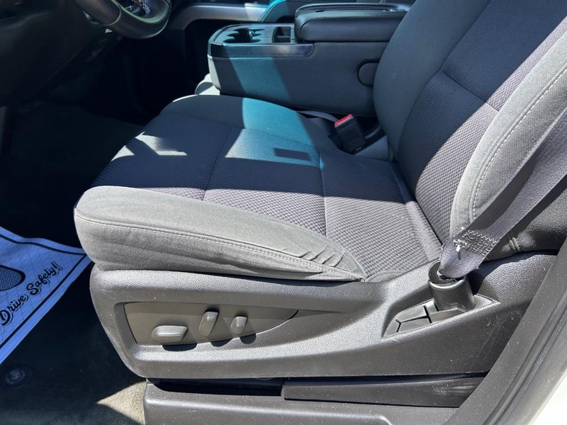 Chevrolet Silverado 1500 Vehicle Image 16