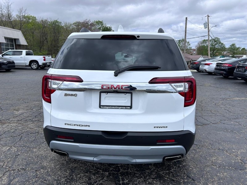 GMC Acadia Vehicle Image 04