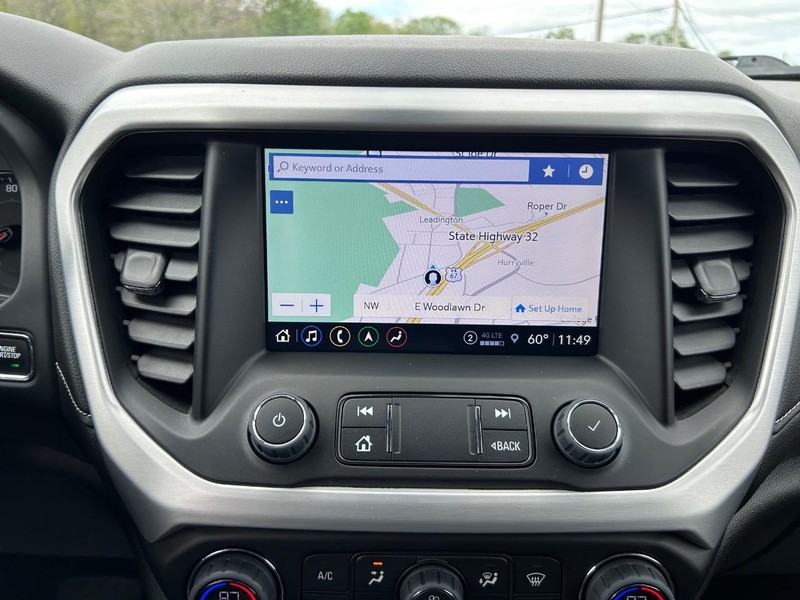 GMC Acadia Vehicle Image 15