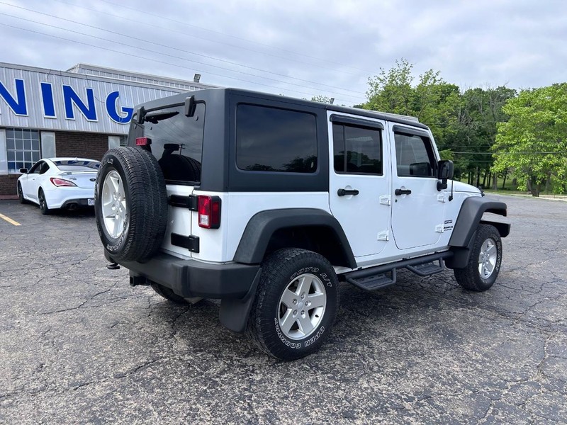 Jeep Wrangler Unlimited Vehicle Image 03