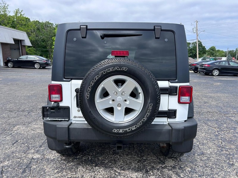 Jeep Wrangler Unlimited Vehicle Image 04