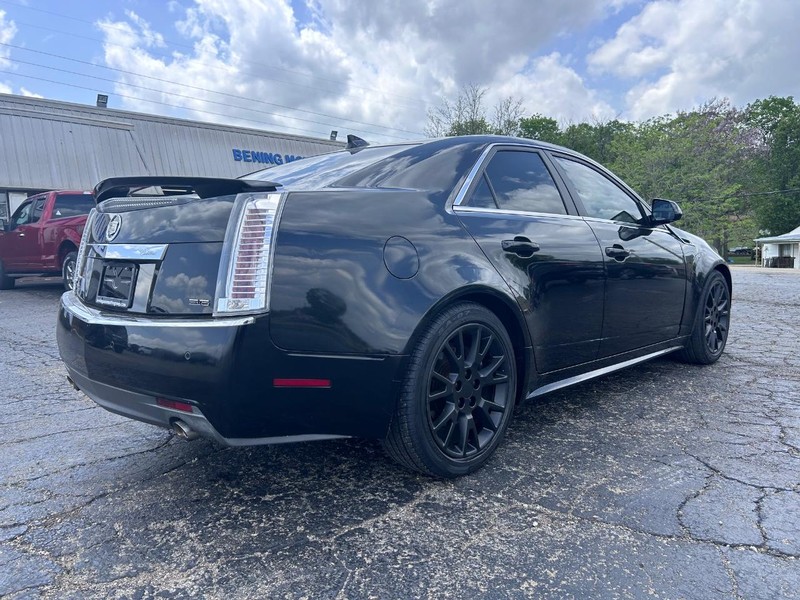Cadillac CTS Sedan Vehicle Image 03