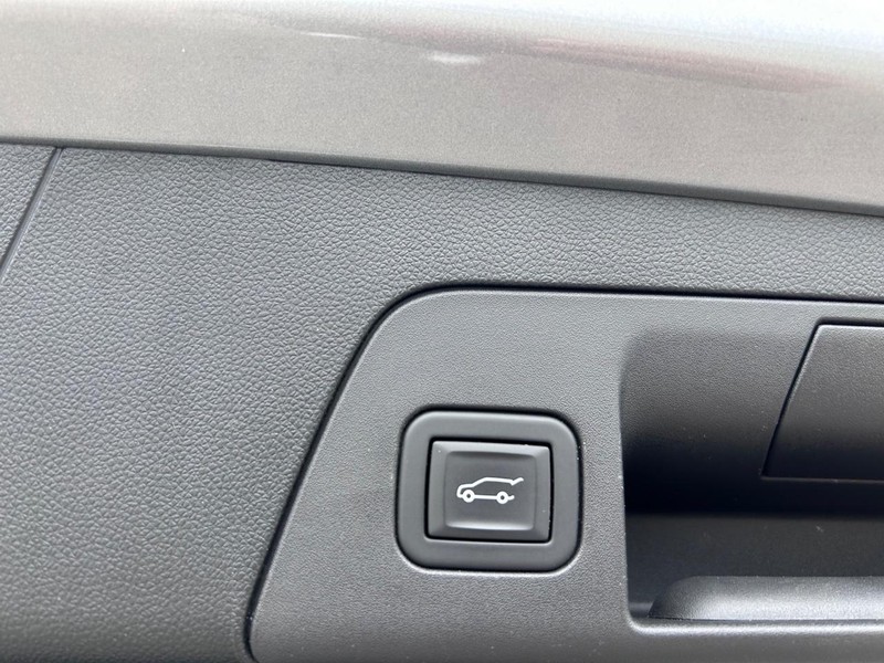 Buick Envision Vehicle Image 06