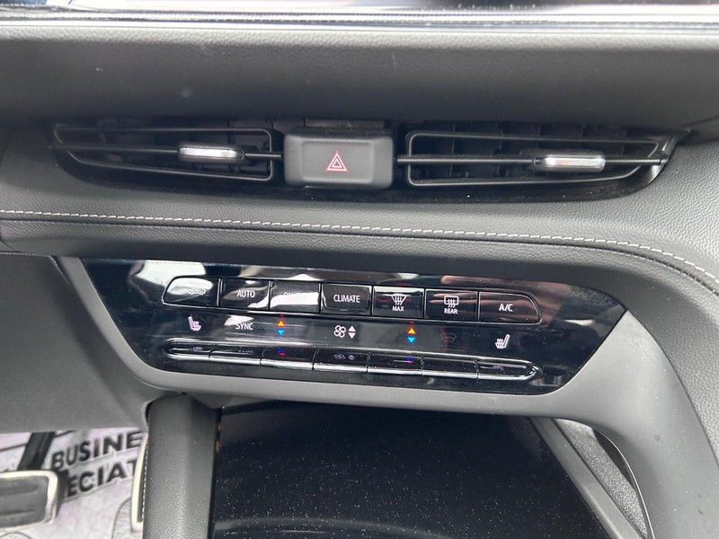 Buick Envision Vehicle Image 15