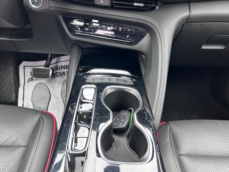 Buick Envision Vehicle Image 16