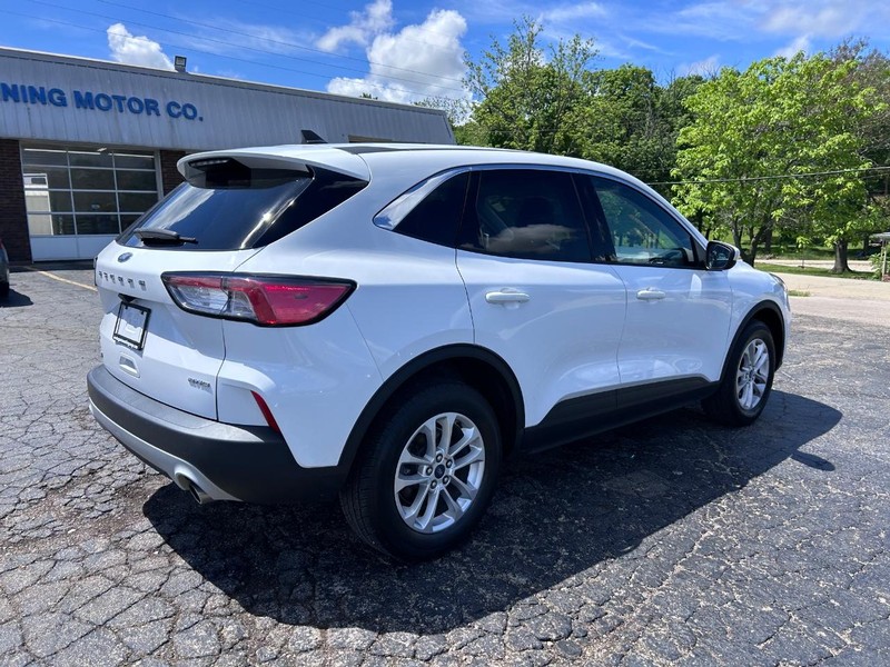 Ford Escape Vehicle Image 03