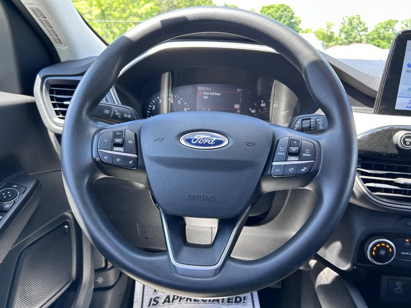Ford Escape Vehicle Image 09