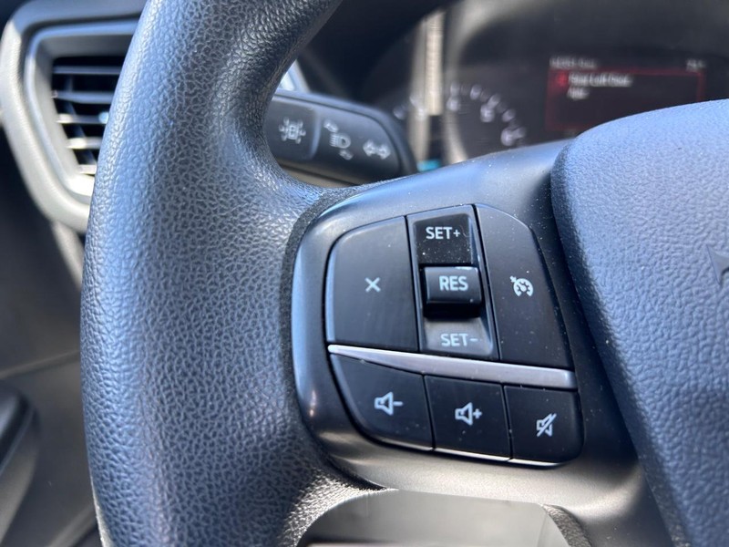Ford Escape Vehicle Image 10