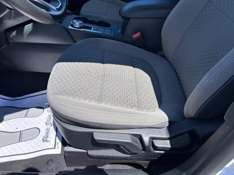 Ford Escape Vehicle Image 17