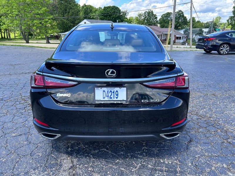 Lexus ES Vehicle Image 04